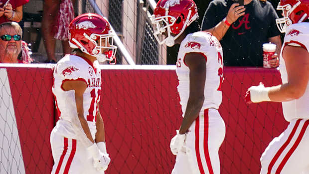Razorbacks' Isaiah Sategna after scoring against Alabama